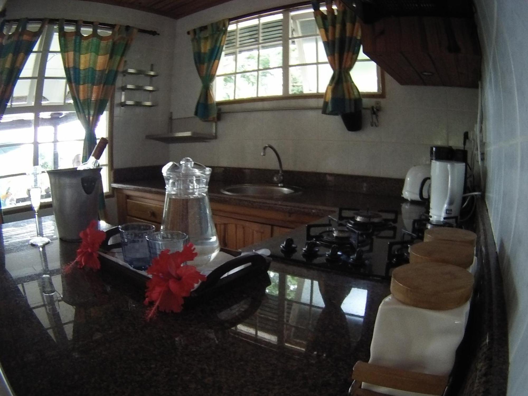 Kokogrove Chalets Anse Royale Habitación foto