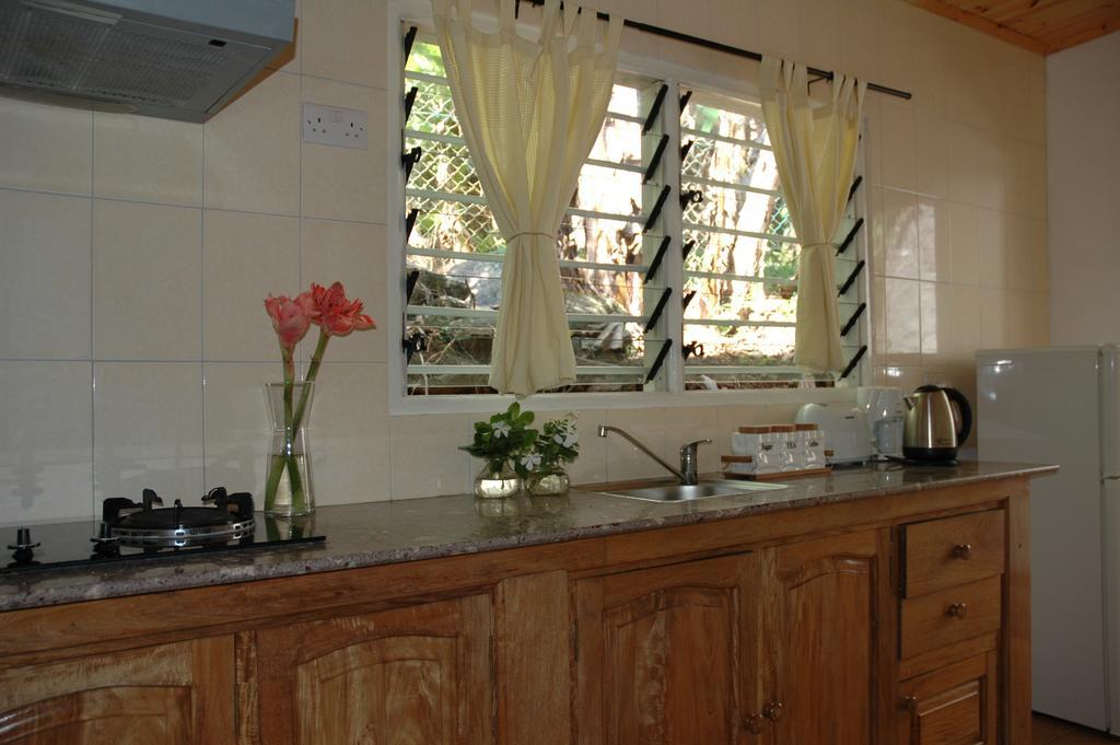 Kokogrove Chalets Anse Royale Exterior foto